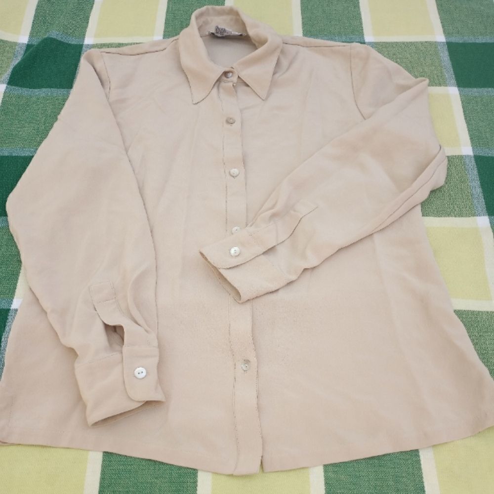 Winterport Pure Silk 10 Lngslvs 100% Silk Beige Button Up Women's Shirt/Blouse.